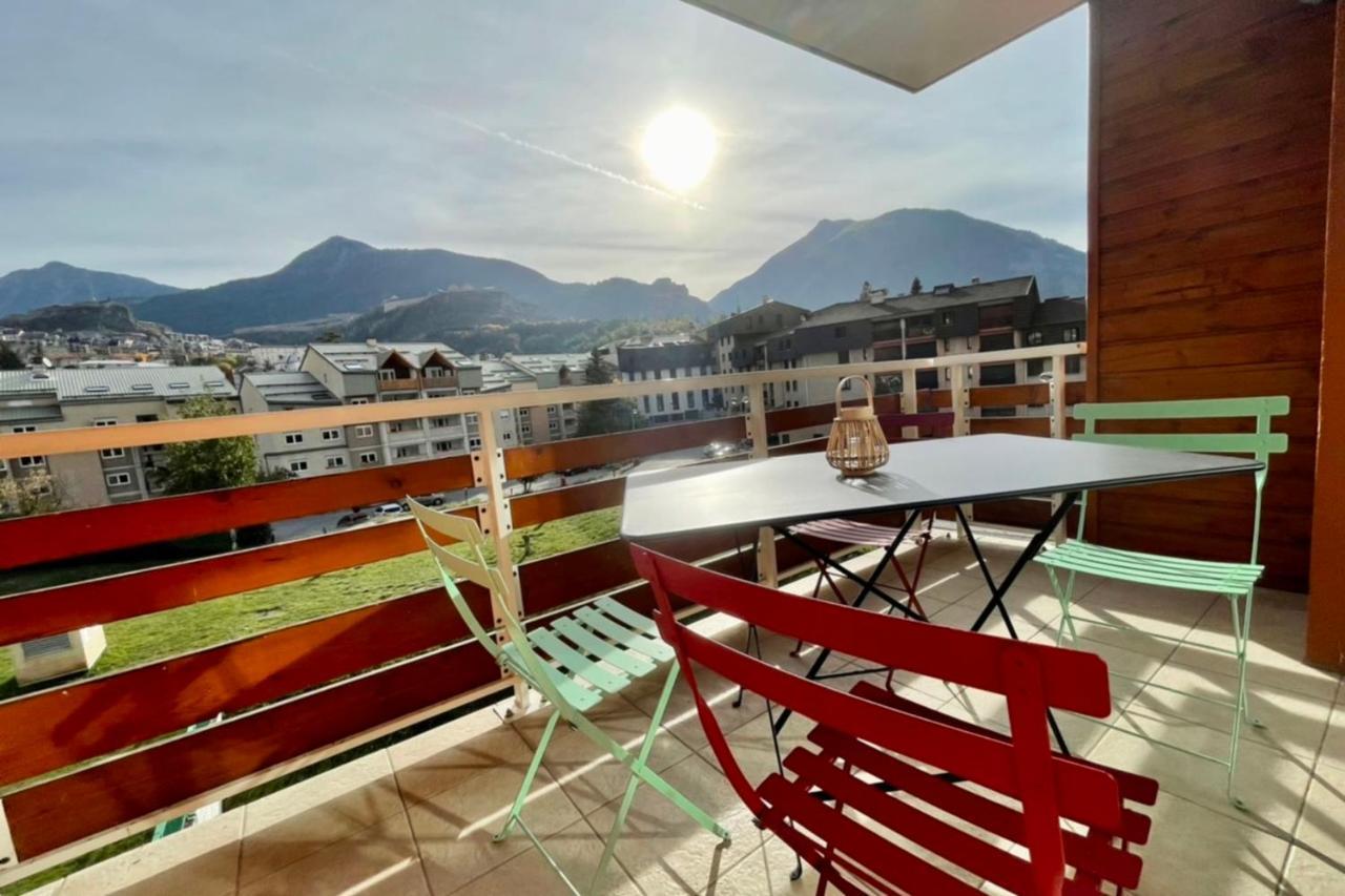 Flat appartement 43 m with balcony in Briançon Extérieur photo
